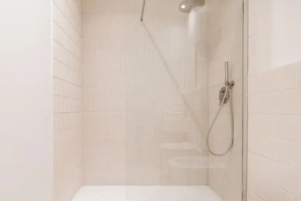 easyhomes - City Centre Suites - photo 8