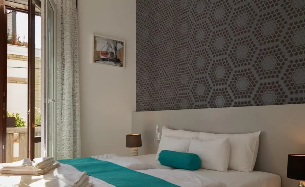 Hotel Mika Downtown - photo 4
