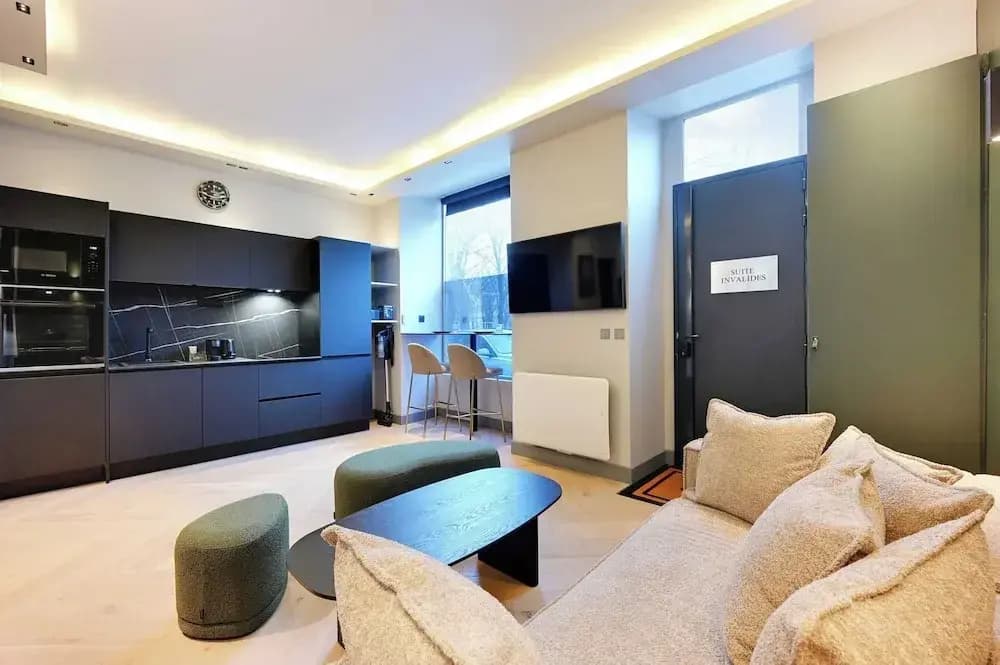 Elegant Home Close to the Eiffel Tower - photo 2