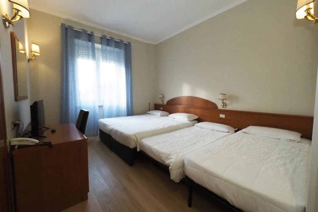 Hotel Laura - photo 5