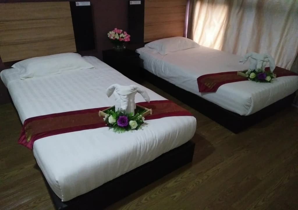 Hotel Amigo - photo 3