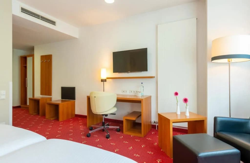 Leonardo Hotel Berlin KU'DAMM - photo 34