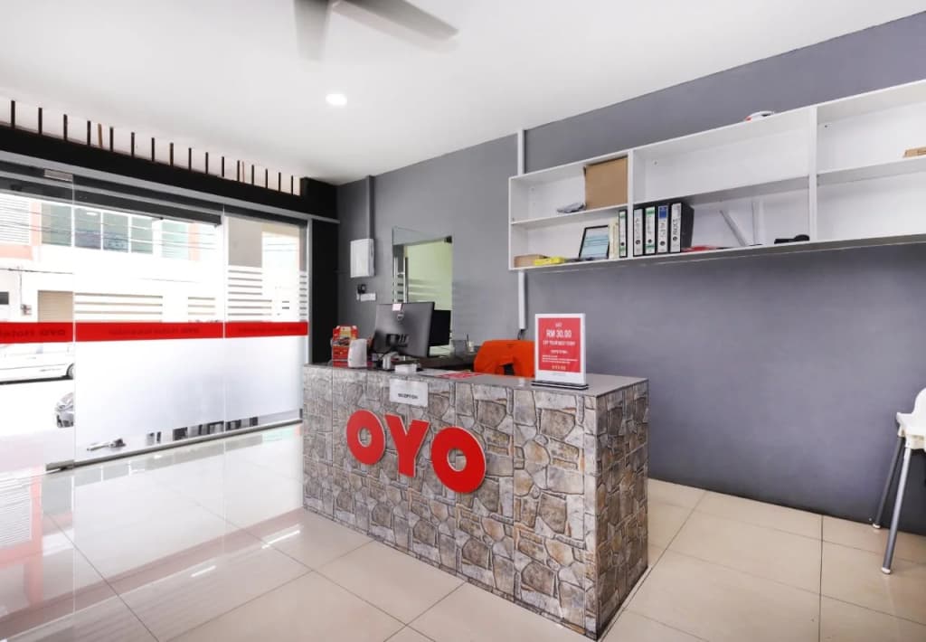 OYO 774 Hotel Iskandar - photo 2