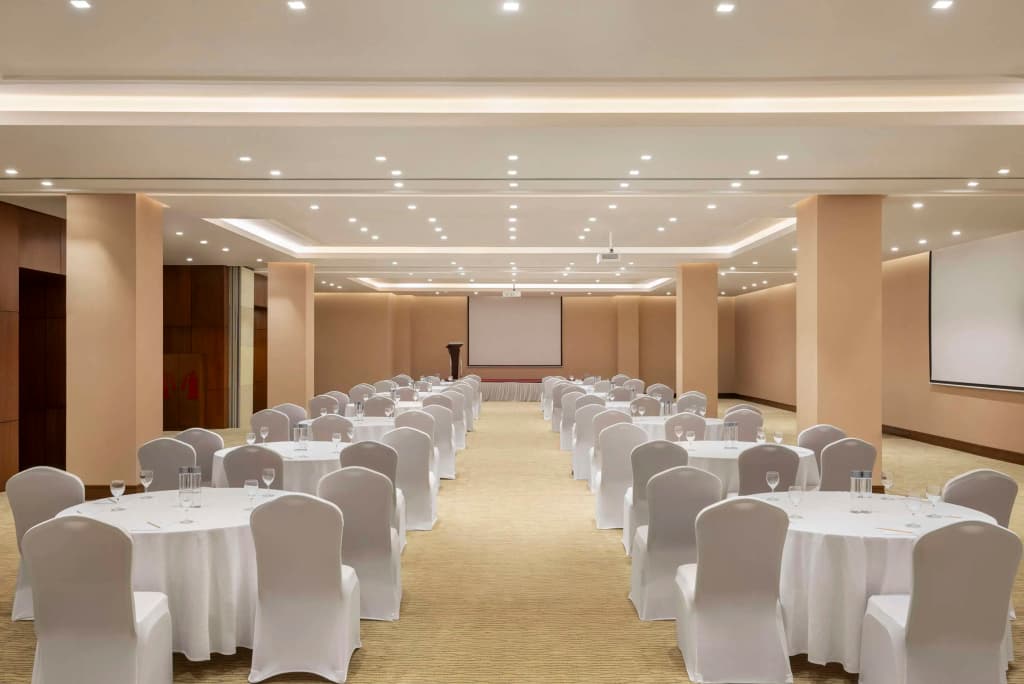 Radisson Hotel Muscat Panorama - photo 16