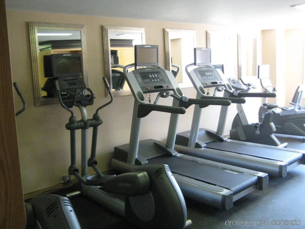 Skyline Hotel - photo 16