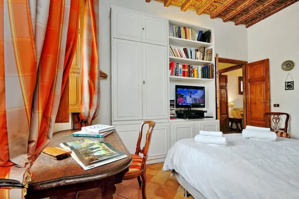 Treasurerome Colosseum Terrace 2BR - photo 6