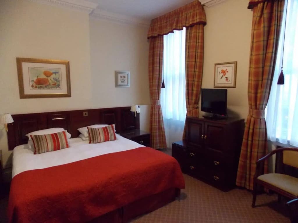St George Hotel - photo 3