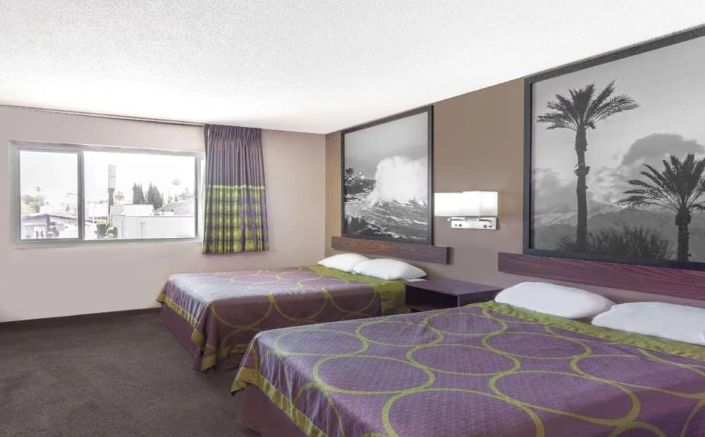 Super 8 by Wyndham Canoga Park - photo 2