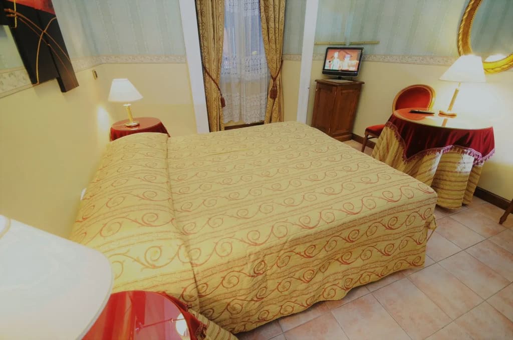Hotel Sweet Home - main photo