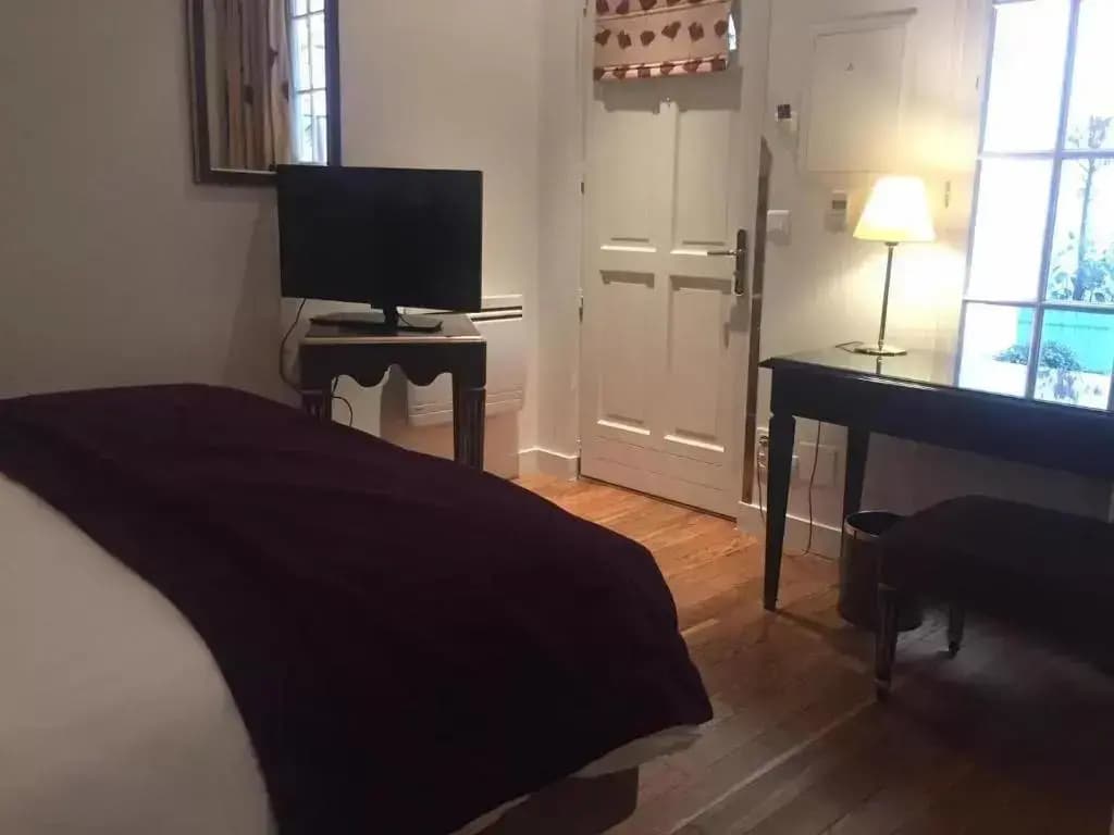 Hotel Unic Renoir Saint Germain - photo 6