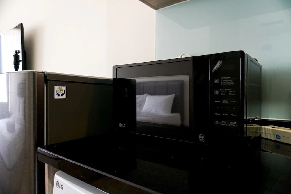 Trendy Studio at Menteng Park Apartment - photo 8
