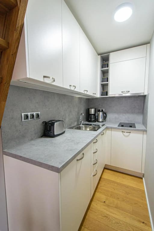 Main train station apartment close to the the Main Square! - photo 17