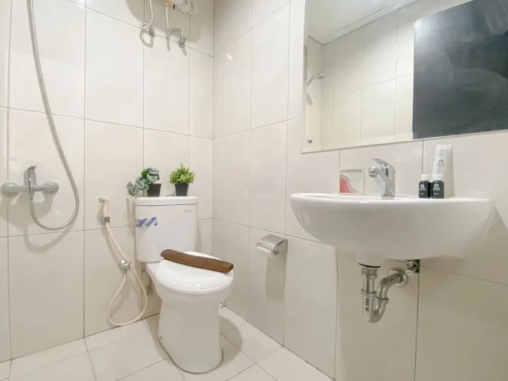 Brand New And Restful 2Br At Nifarro Park Apartment - photo 7