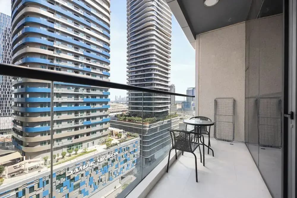 Pure Living - Beautiful 1BR With View of Burj Khalifa - photo 13