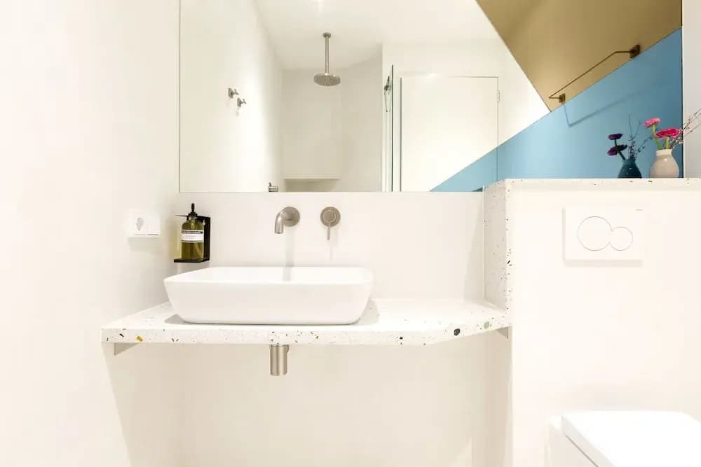 Kith & Kin Boutique Apartments - photo 9
