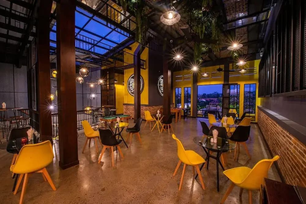 The Twizt Hotel - photo 19