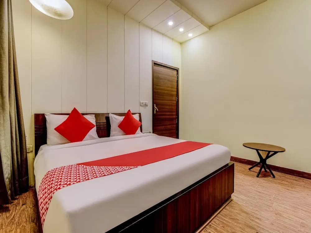 OYO Townhouse 281 Harsh Vihar Near M2K Cinemas Rohini - photo 6
