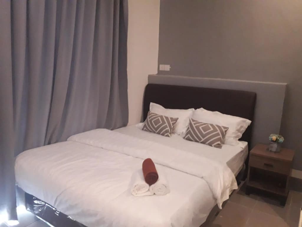 Halo Hotel - main photo