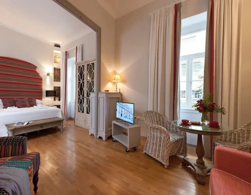 Acropolis TownHouseCo Suites - photo 4