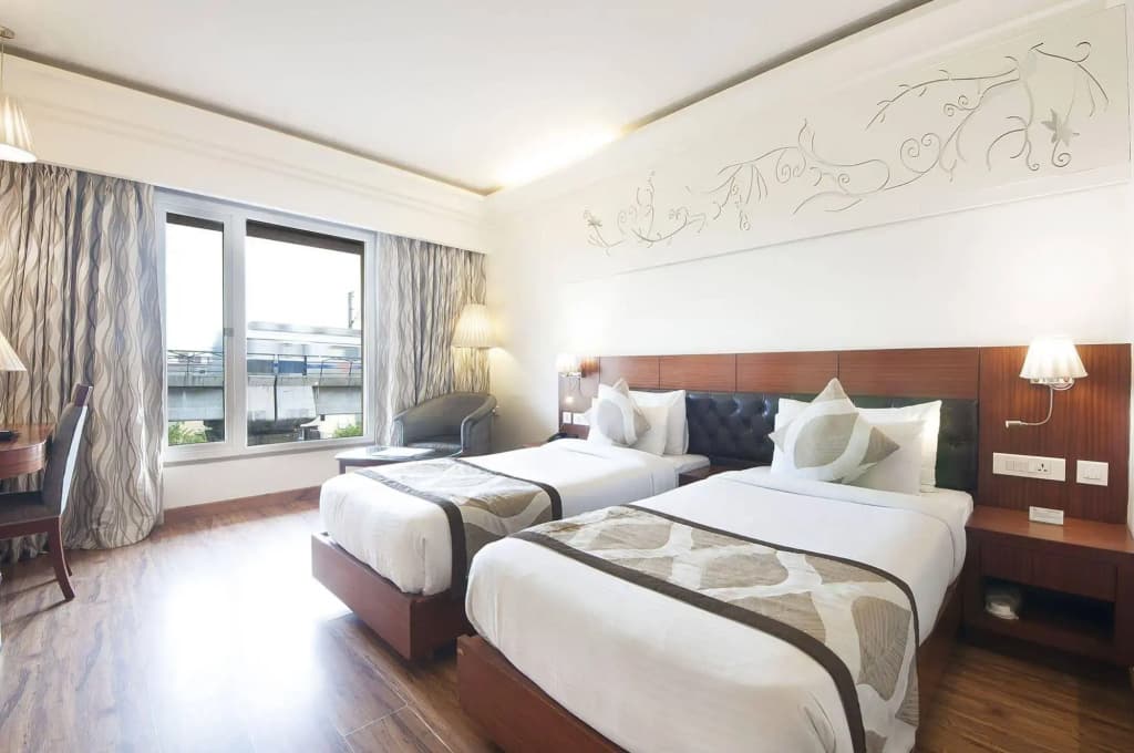 Hotel Regent Grand - photo 7