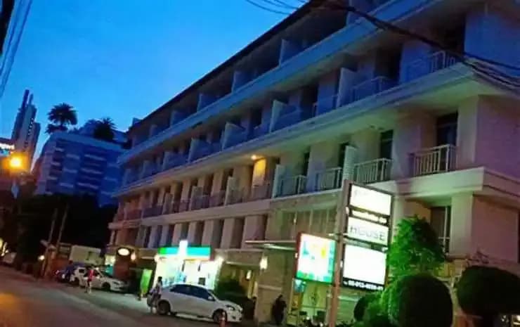 Sena House Paholyothin 30 - photo 20