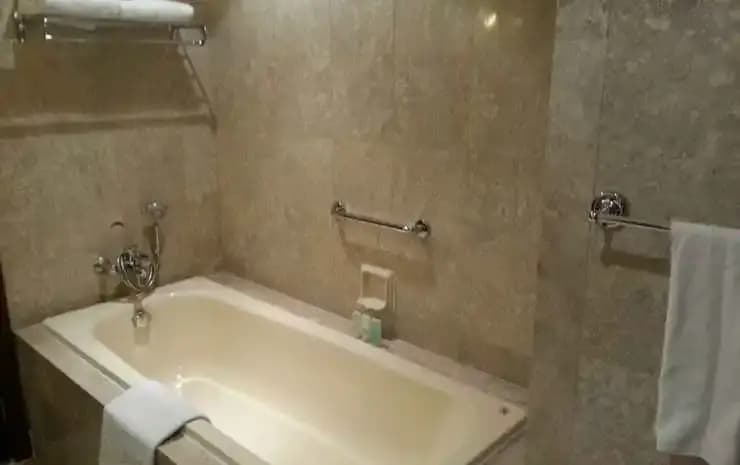 Luxy Service Suite @ Times Square - photo 24