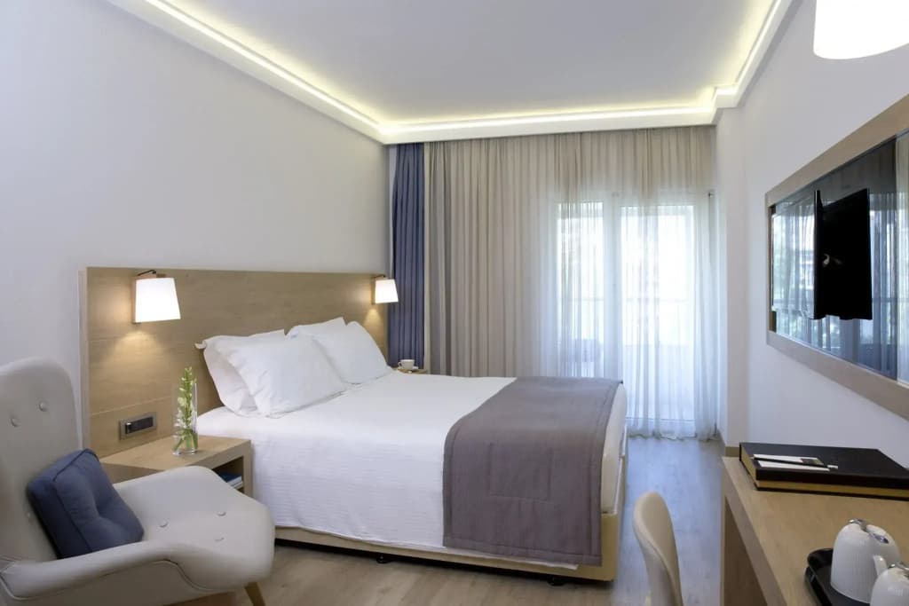 Golden Age Hotel - photo 7