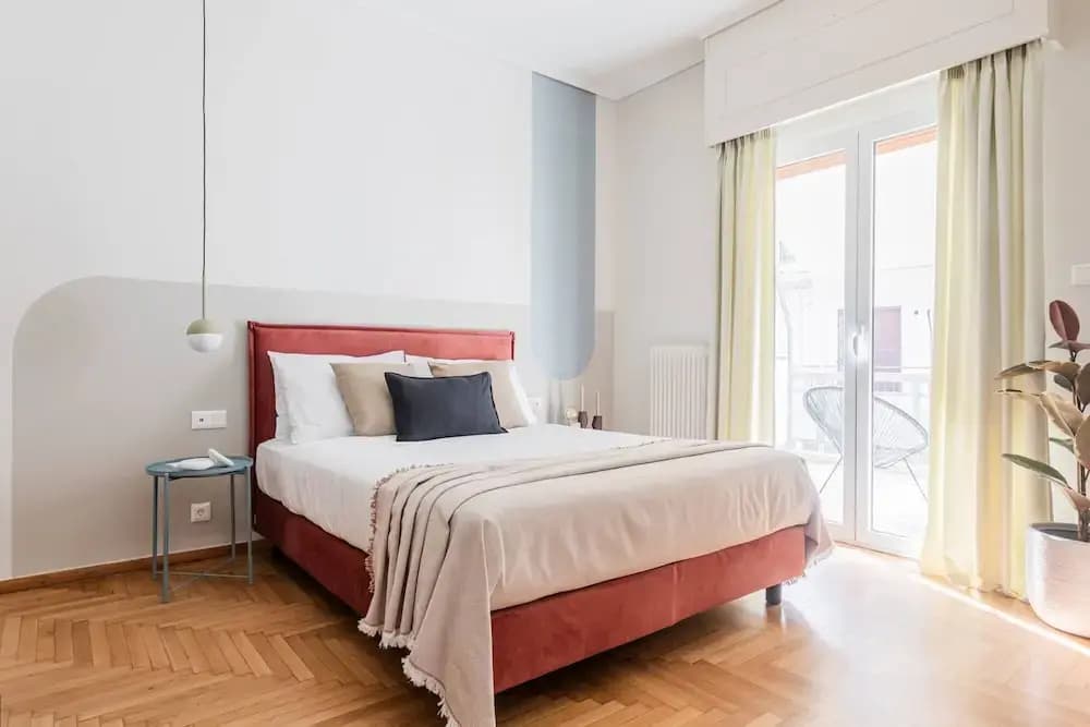 Petite 1BR Apartment in Exarchia - photo 1