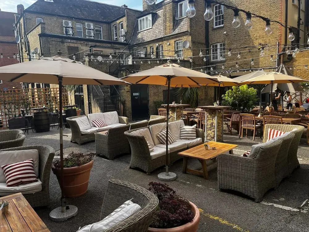 Brewers Inn Hotel - photo 16