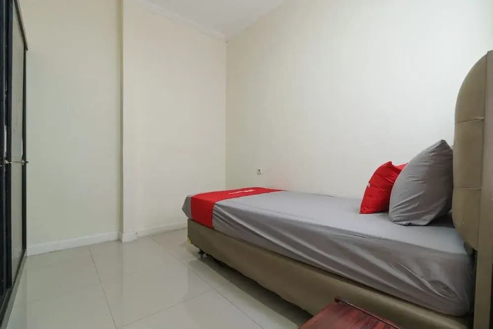 Residences by RedDoorz near Setiabudi One Mall - photo 6
