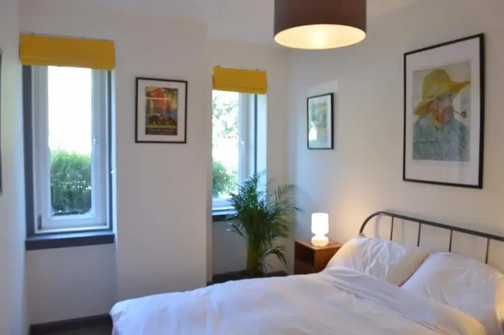 2 Bedroom Flat Near Leith Walk - photo 4