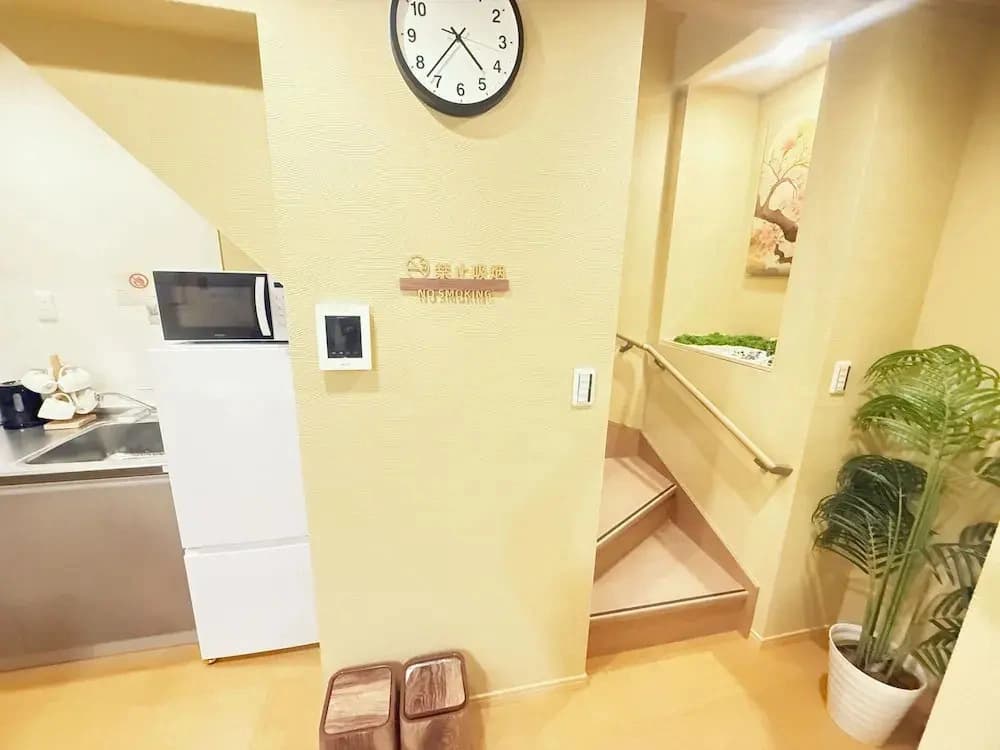 Sunshine House - photo 1