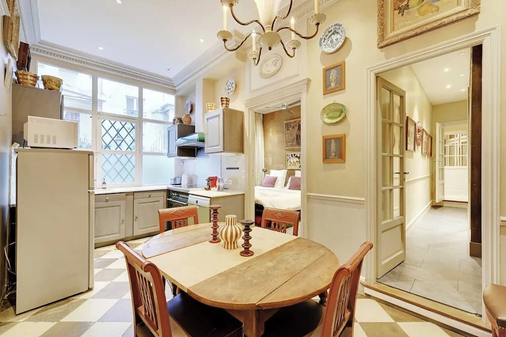Historic Elegance in the Heart of Marais - 6p/2br - photo 17