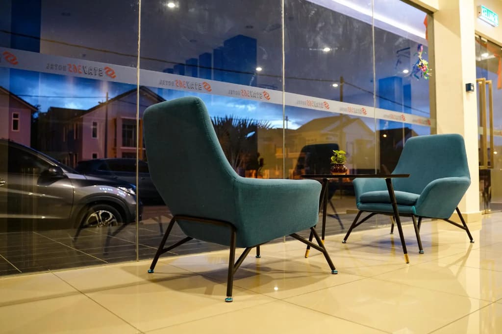 OYO 89386 Stay 365 Hotel - photo 2