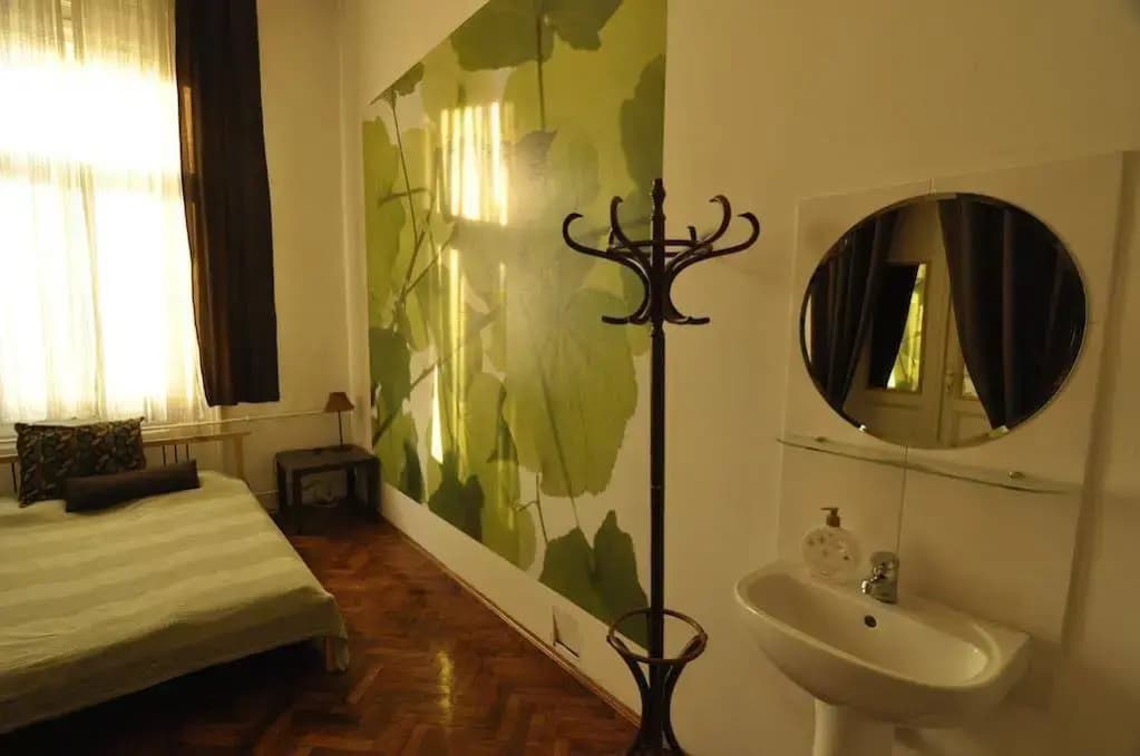 Nightingale Ensuite Hostel - photo 8