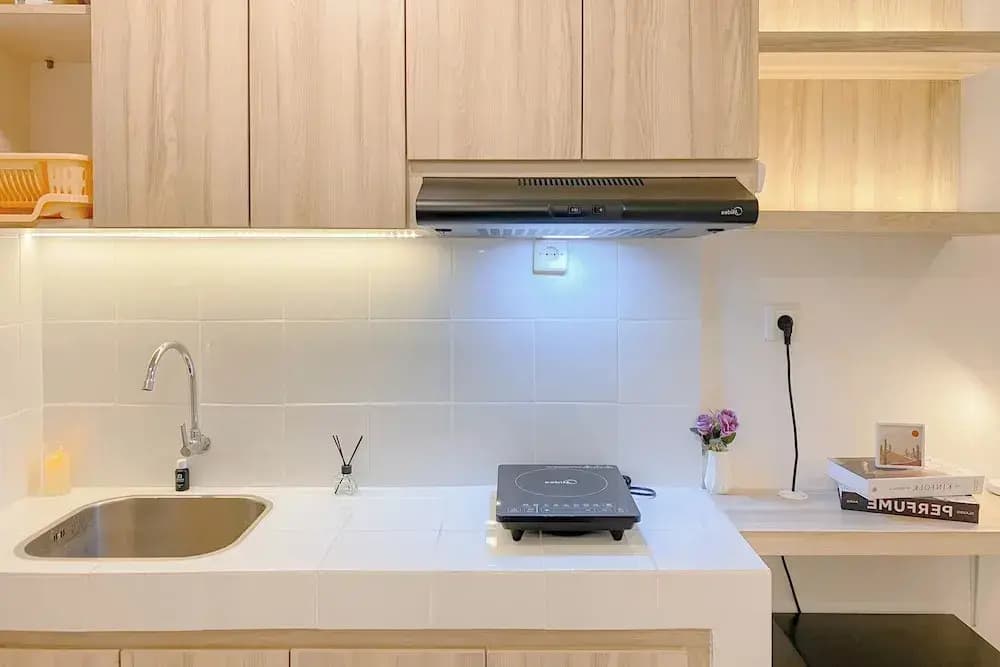 Good And Homey Apartment Studio At Tokyo Riverside Pik 2 - photo 6