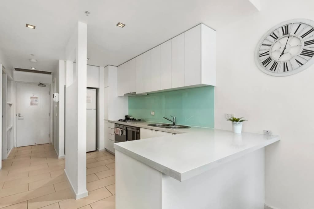 Waterfront Melbourne Apartments - photo 24