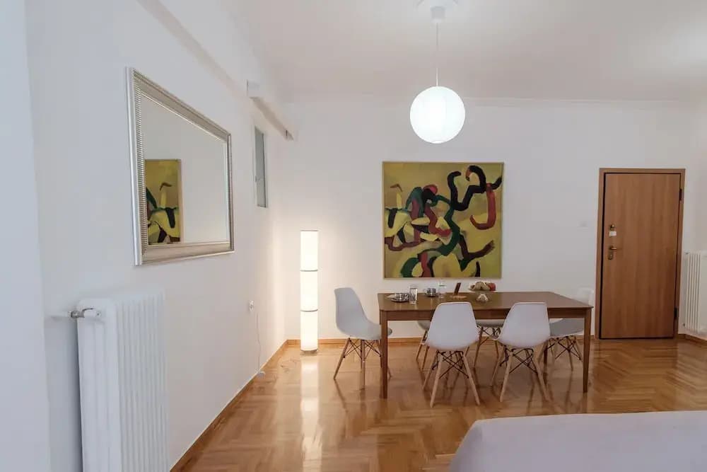 Comfortable 2BD apartment next to Megaro - photo 8
