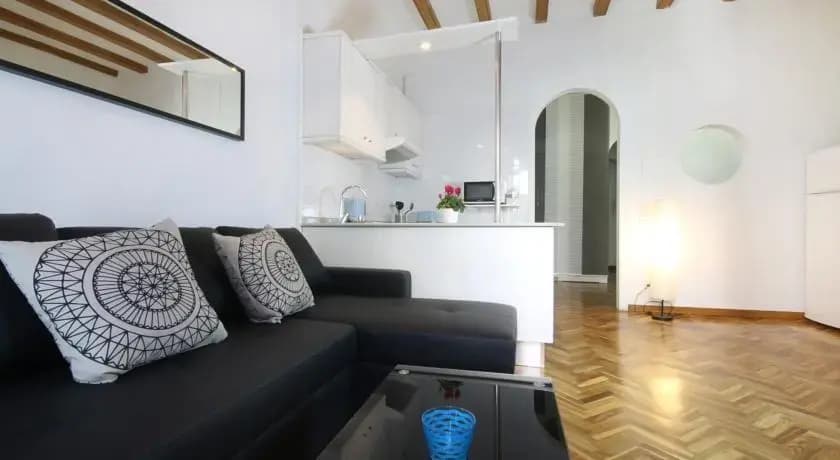 SuitePlace Diputacio - photo 2