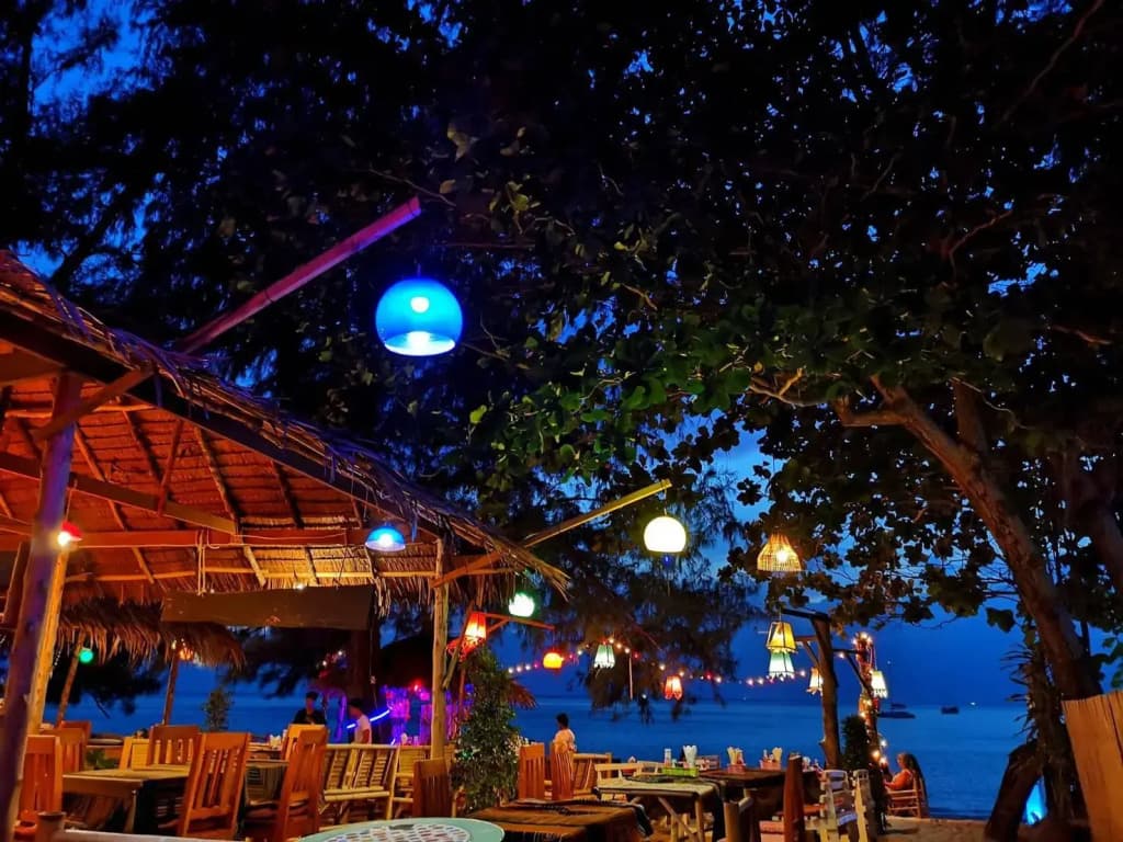 Lanta L.D. Beach Bungalows - photo 18