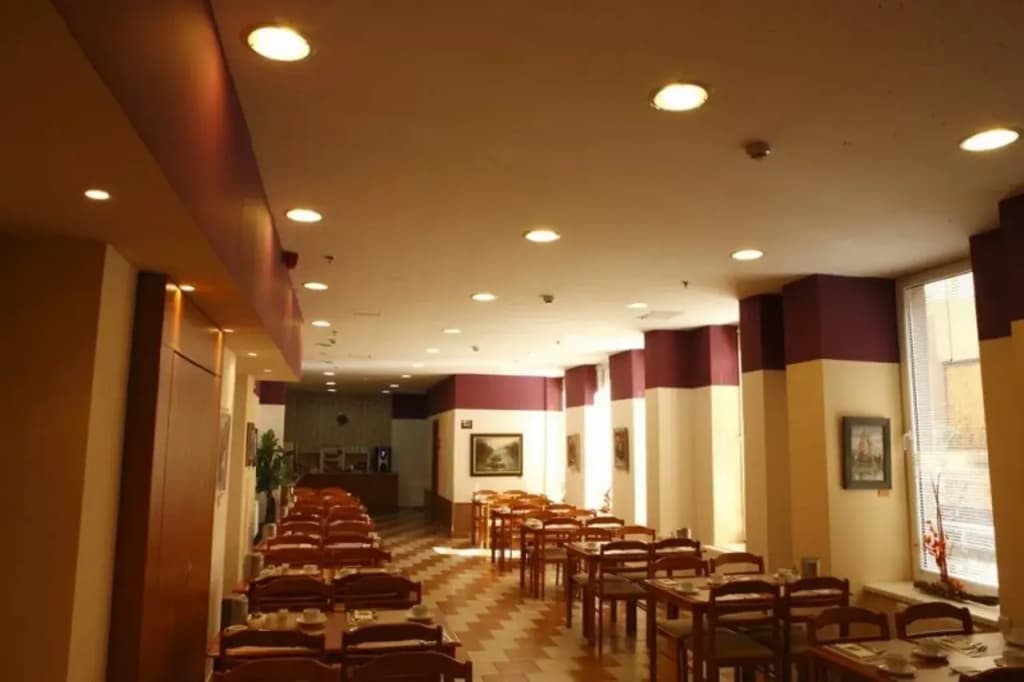 Six Inn Hotel - photo 15