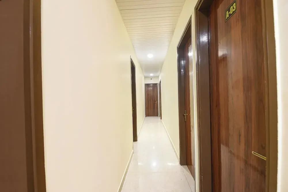 Fabhotel White House Tilak Nagar - photo 10