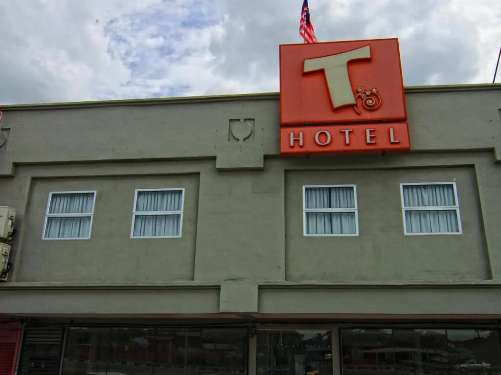 T Hotel Tandop - photo 1