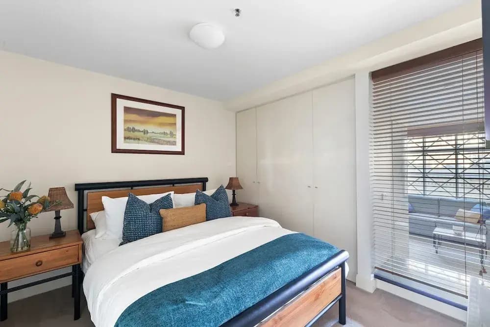 1-bedroom Unit in Classic Melbourne CBD Building! - photo 6