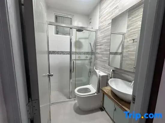 Riviera Cove - 1 bedroom apartment with living room & kitchen - photo 2