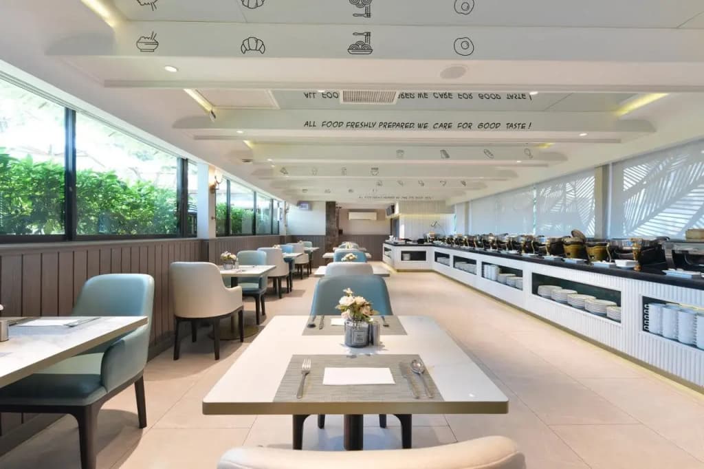 Centre Point Plus Hotel Pratunam - photo 33