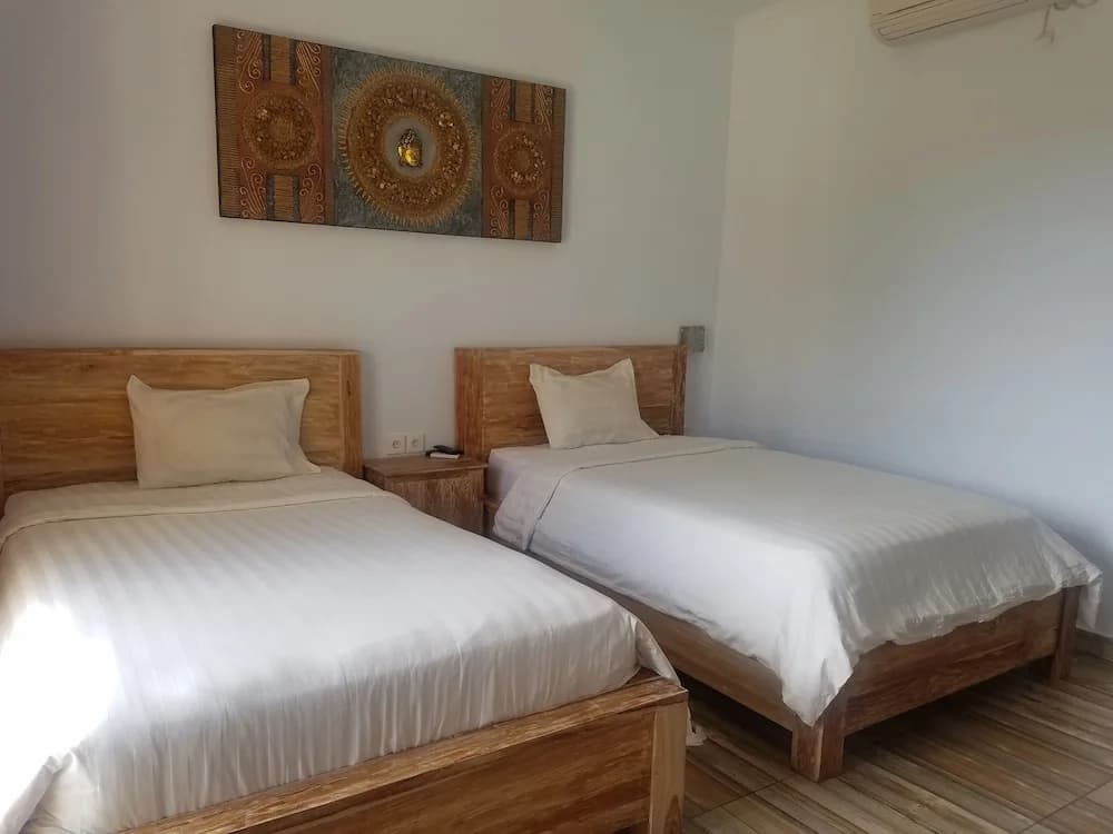 Cantika Guest House - photo 2