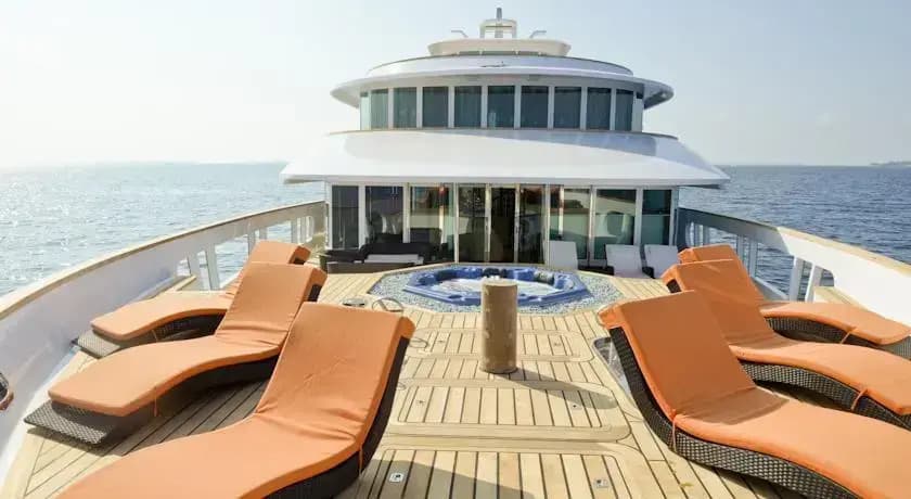 Maldives Crown - photo 3
