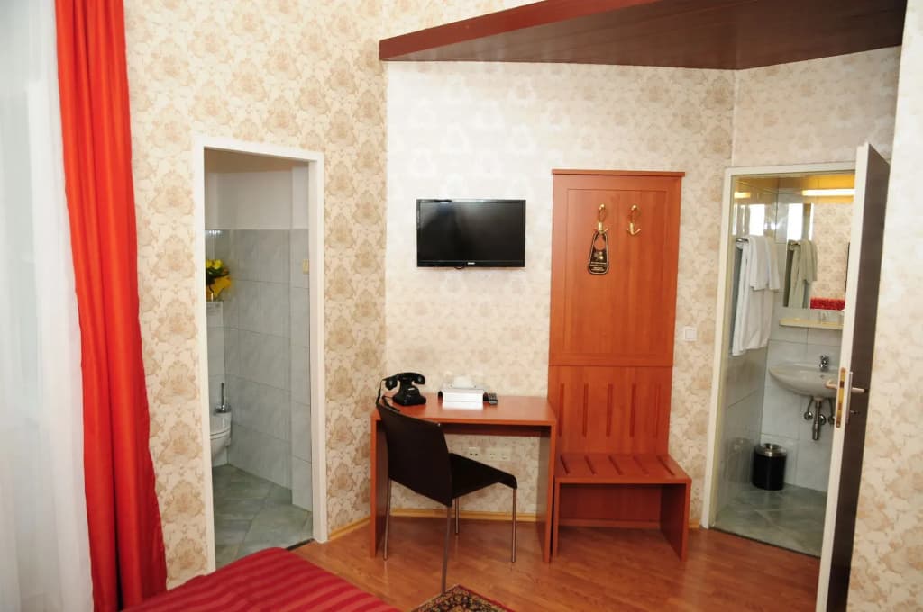 Hotel Pension Andreas - photo 6
