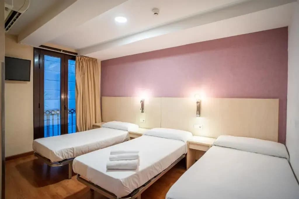 Hostal Fina - main photo